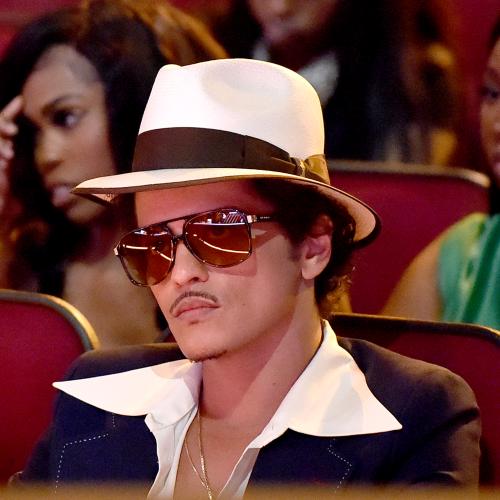 💰 Bruno Mars Is In A HUGE Amount Of Debt! 💰